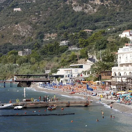 ホテル Taverna Del Capitano Marina del Cantone