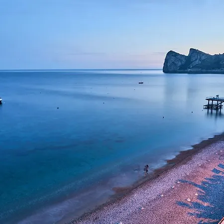 ホテル Taverna Del Capitano 4*