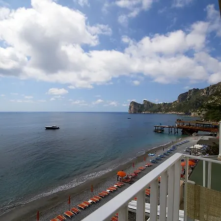 Taverna Del Capitano ホテル