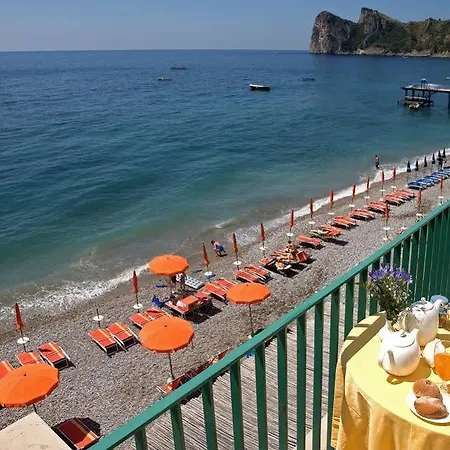 Taverna Del Capitano 호텔 Marina del Cantone