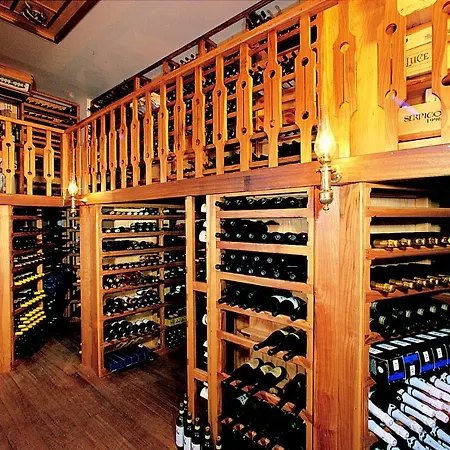 Hotel Taverna Del Capitano